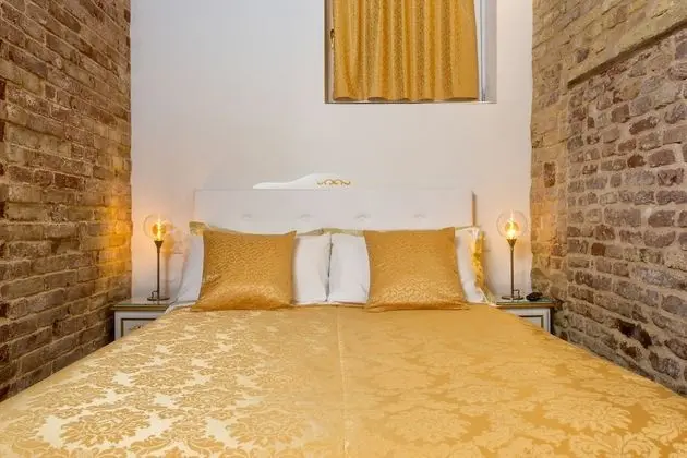 Basic Tek Büyük Yataklı Oda