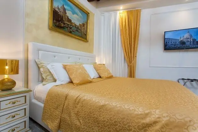 Standard Tek Büyük Yataklı Oda