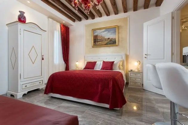 Superior Tek Büyük Yataklı Oda