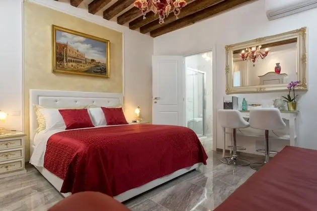 Superior Tek Büyük Yataklı Oda