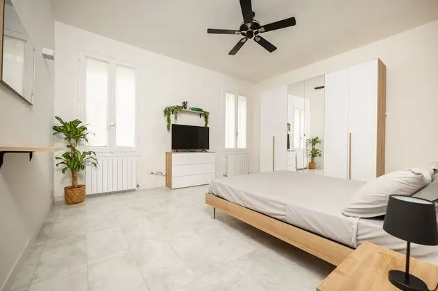 Apart Daire, 1 Büyük (Queen) Boy Yatak ve Çekyat