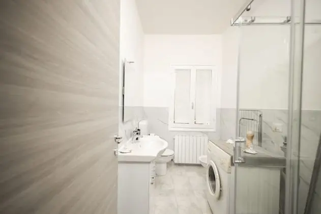 Apart Daire, 1 Büyük (Queen) Boy Yatak ve Çekyat