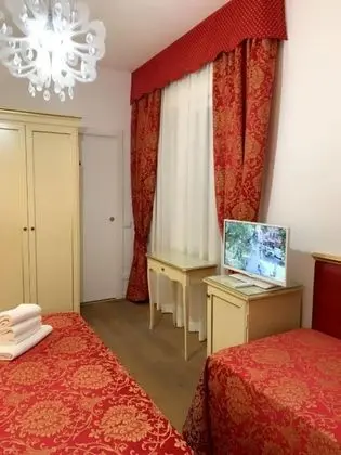 Üç Kişilik Oda, Balkon (Suite)