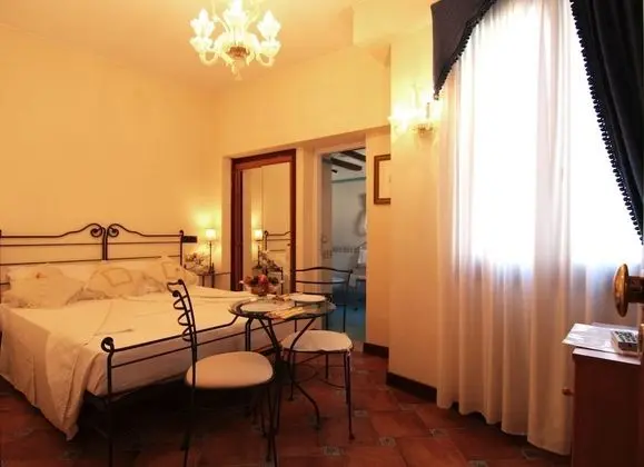 Tek Büyük veya İki Ayrı Yataklı Oda