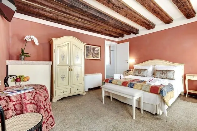 Standard Tek Büyük veya İki Ayrı Yataklı Oda