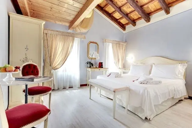 Standard Tek Büyük veya İki Ayrı Yataklı Oda