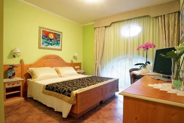 Comfort Tek Büyük veya İki Ayrı Yataklı Oda