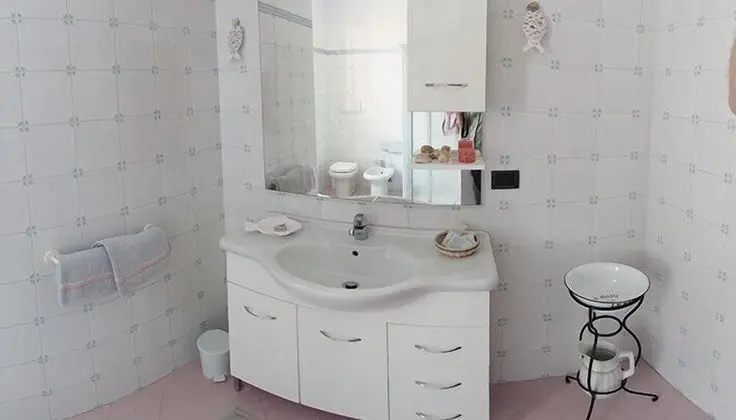 Üç Kişilik Oda (Luisa)