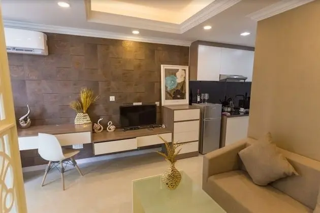 Luxury Oda