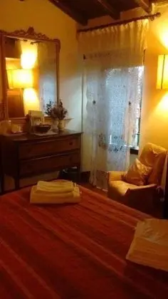 Tek Büyük veya İki Ayrı Yataklı Oda, Ortak Banyo