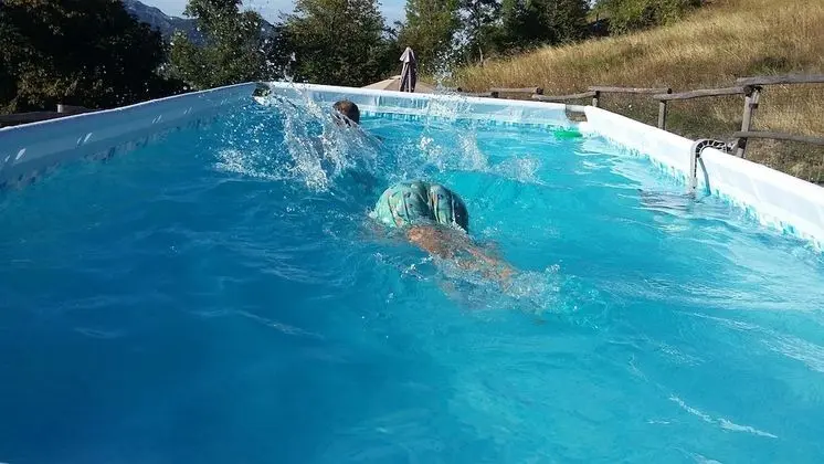 Tek Büyük veya İki Ayrı Yataklı Oda, Ortak Banyo