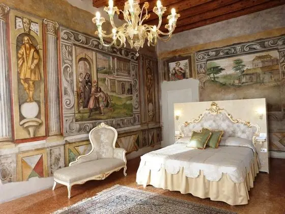 Luxury Tek Büyük Yataklı Oda