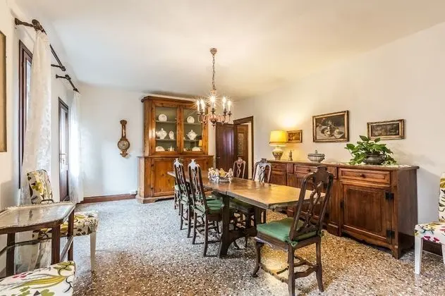 Apart Daire, 5 Yatak Odası