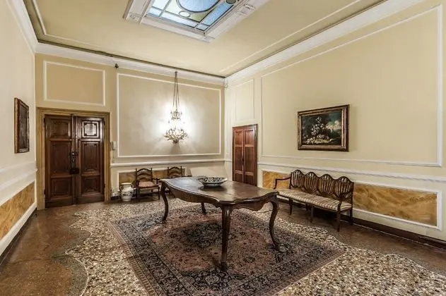 Apart Daire, 5 Yatak Odası