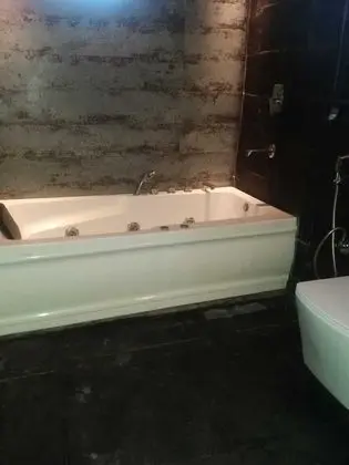 Luxury Tek Büyük Yataklı Oda