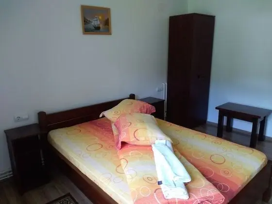 Basic Tek Büyük Yataklı Oda, Avlu Manzaralı