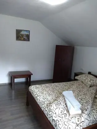 Basic Tek Büyük Yataklı Oda, Avlu Manzaralı