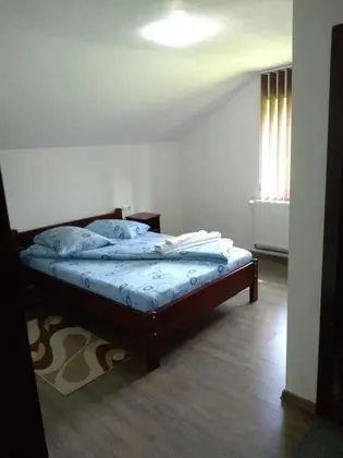 Basic Tek Büyük Yataklı Oda, Avlu Manzaralı