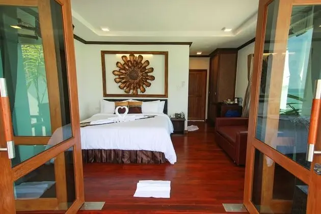 Deluxe Seaview Room