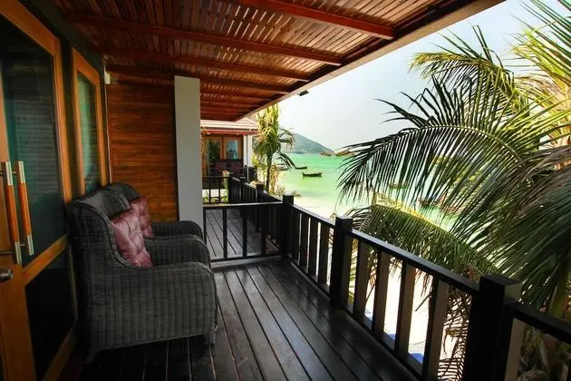 Deluxe Seaview Room