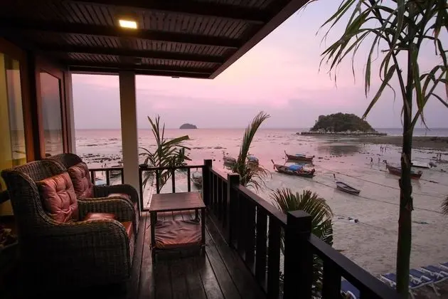 Deluxe Seaview Room