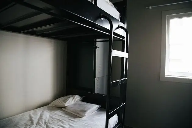 Standard Oda, 1 Tek Kişilik Yatak, Ortak Banyo