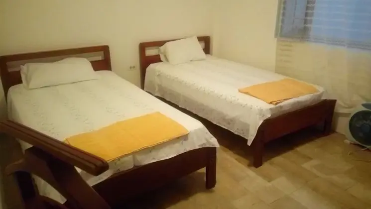 Basic Kulübe, Birden Çok Yatak, Sigara İçilmez