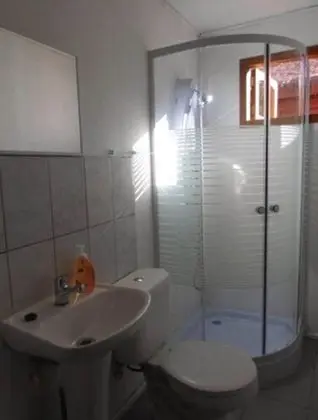Traditional Kulübe (#3)