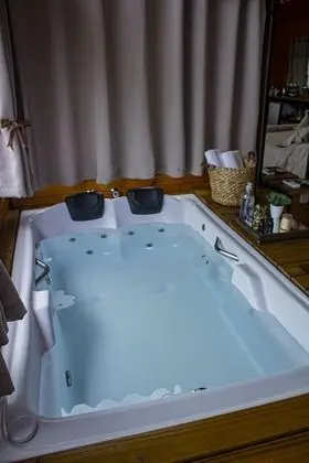 Romantic Dağ Evi, 1 Çift Kişilik Yatak, Jakuzi, Dağ Manzaralı