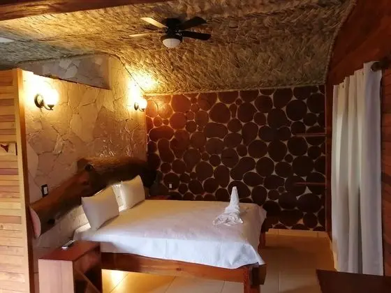 Deluxe Üç Kişilik Oda