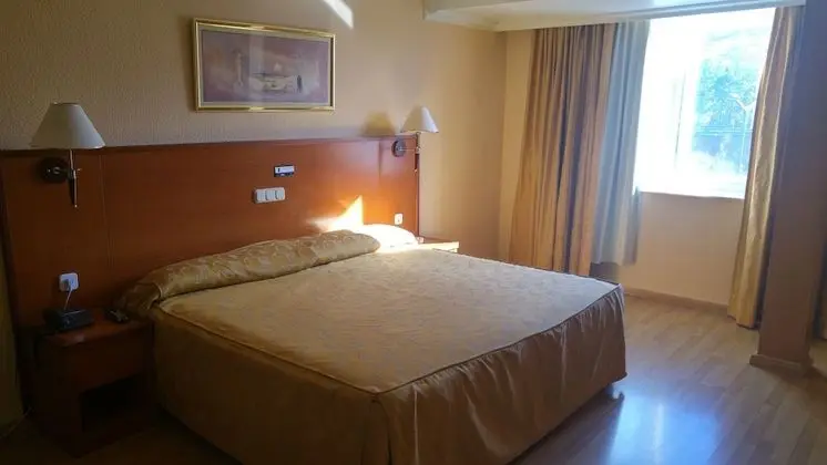 Tek Büyük Yataklı Oda