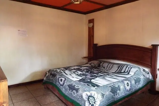 Sofia Cabin