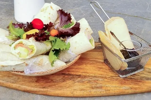 Kulübe, Banyolu/Duşlu, Dağ Manzaralı