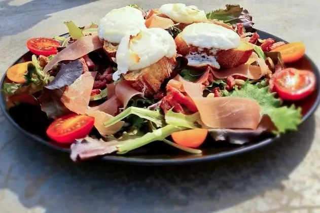 Kulübe, Banyolu/Duşlu, Dağ Manzaralı