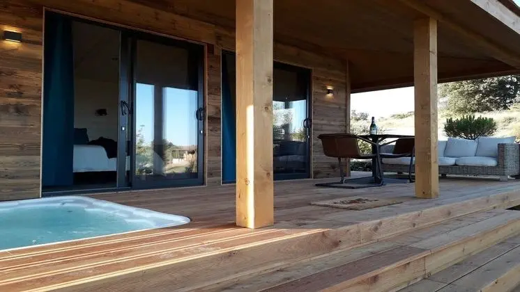 Panoramic Kulübe, Sıcak Su Havuzu, Dağ Manzaralı (Cabane des Baies Sauvages)