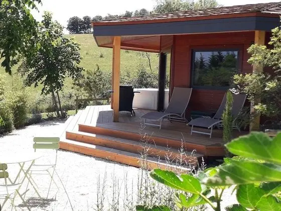 Romantic Kulübe, Sıcak Su Havuzu (Cabane du Potager)