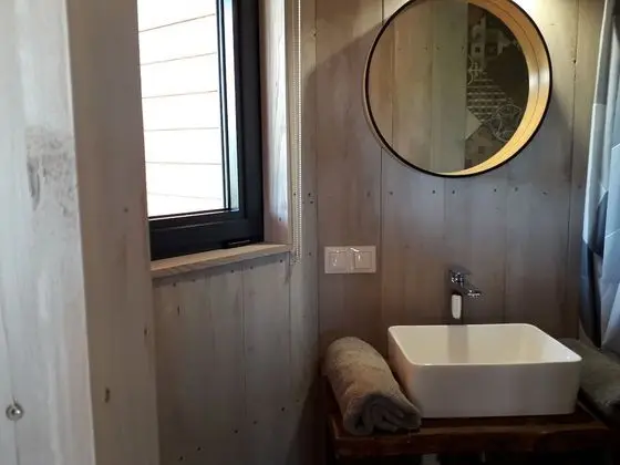 Romantic Kulübe, Sıcak Su Havuzu (Cabane du Potager)