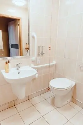 İki Ayrı Yataklı Oda, 2 Tek Kişilik Yatak, Engellilere Uygun