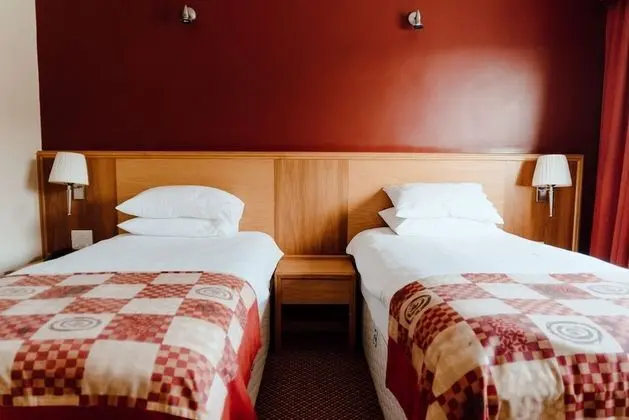 Tek Büyük veya İki Ayrı Yataklı Oda (Zip & Link Bed Room)