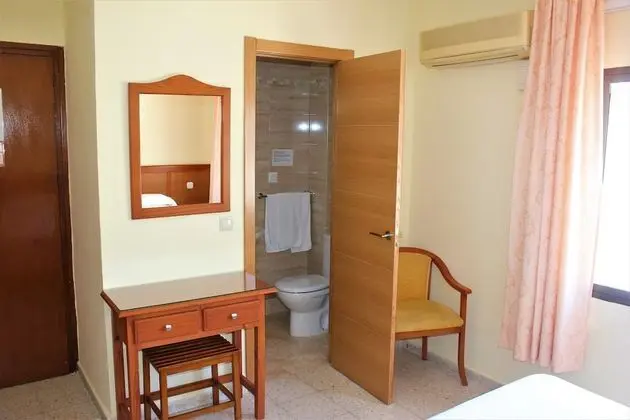 Standard Tek Büyük veya İki Ayrı Yataklı Oda