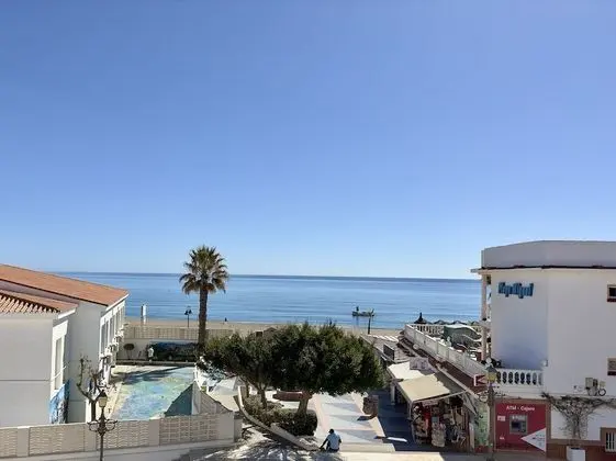 Tek Büyük veya İki Ayrı Yataklı Oda, Deniz Manzaralı
