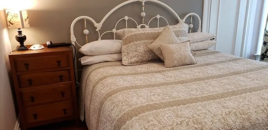 Allegria Room (Non-Pet Friendly)
