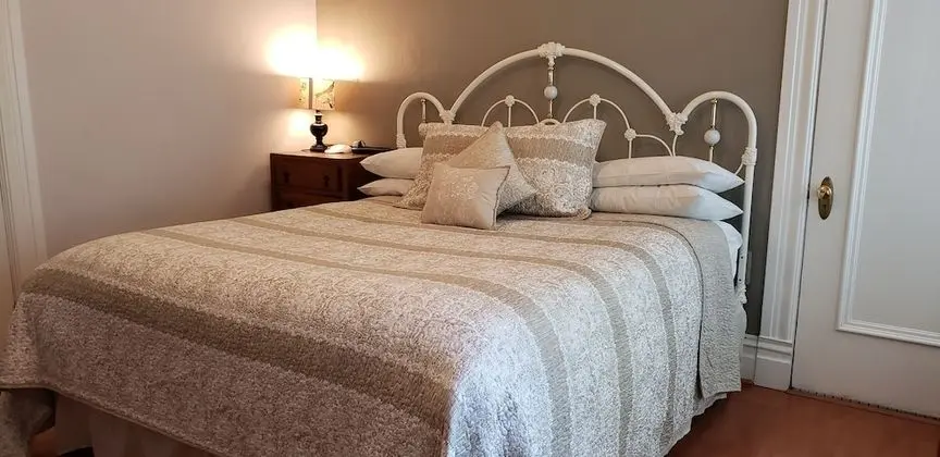 Allegria Room (Non-Pet Friendly)
