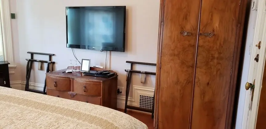 Allegria Room (Non-Pet Friendly)