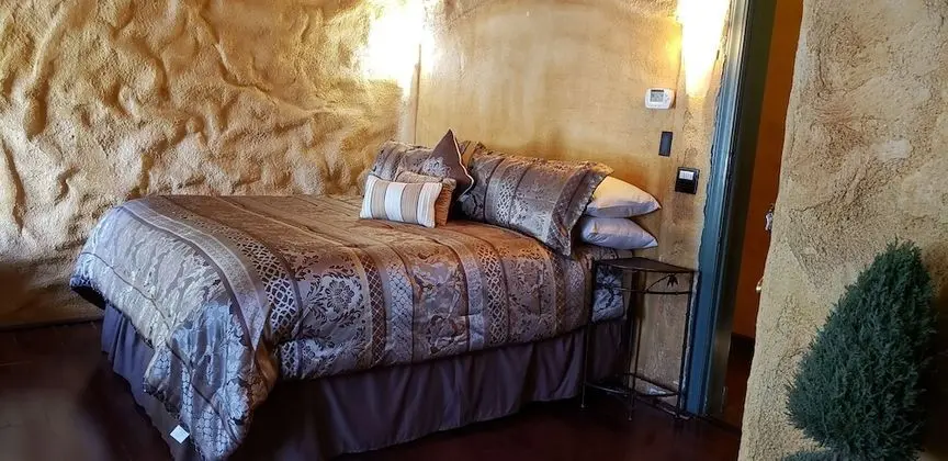 Bella Tuscany (Non-Pet Friendly)