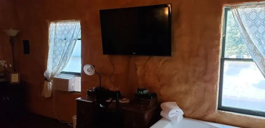 Bella Tuscany (Non-Pet Friendly)