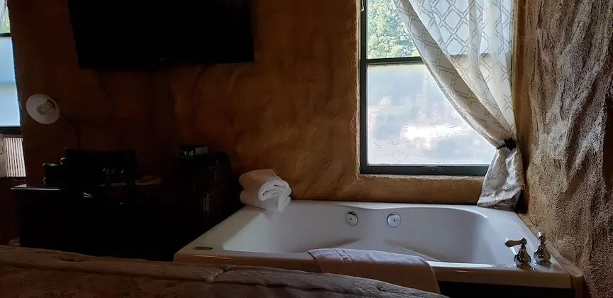 Bella Tuscany (Non-Pet Friendly)