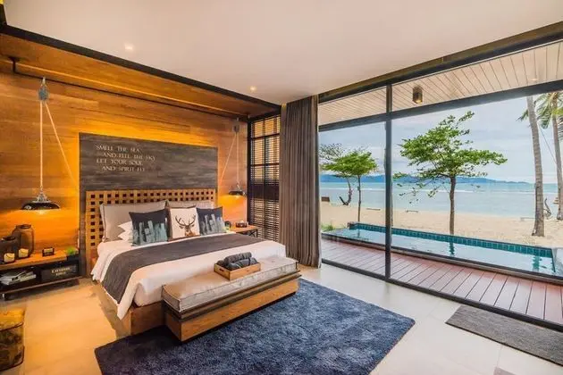 Beachfront Pool Cabin
