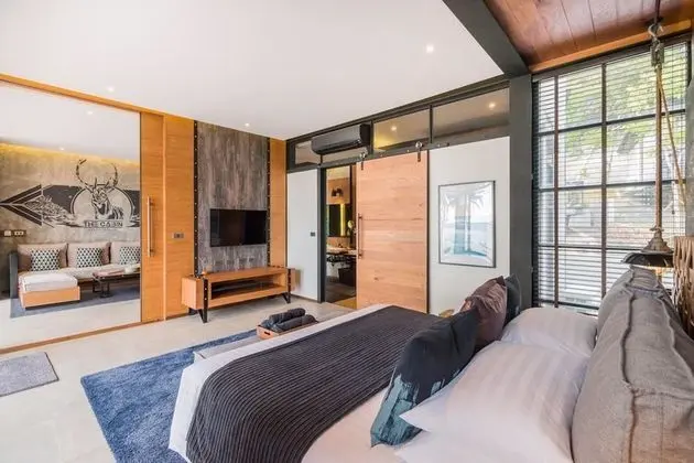 Beachfront Pool Cabin