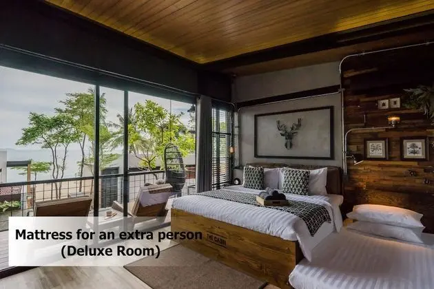 Seaside Deluxe Loft